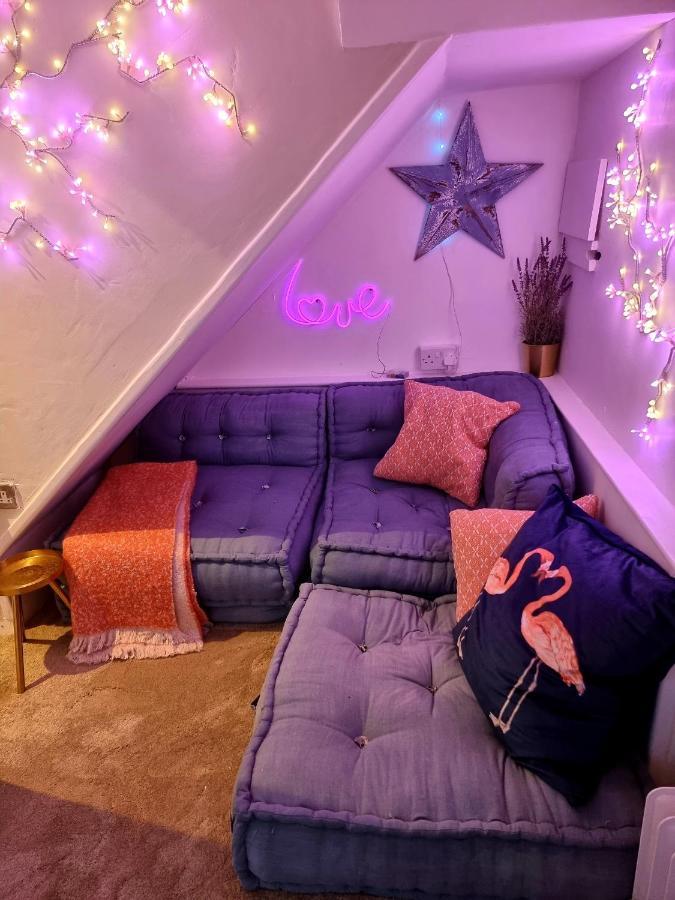 Quirky Seaside Family Cottage Walk To The Waves! Brighton Eksteriør billede