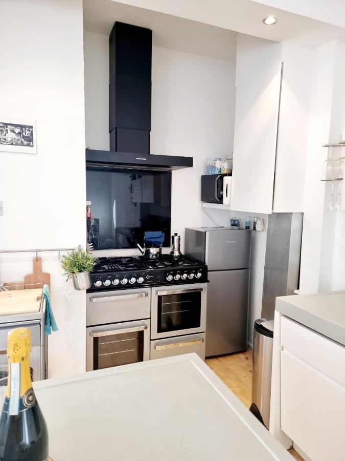 Quirky Seaside Family Cottage Walk To The Waves! Brighton Eksteriør billede