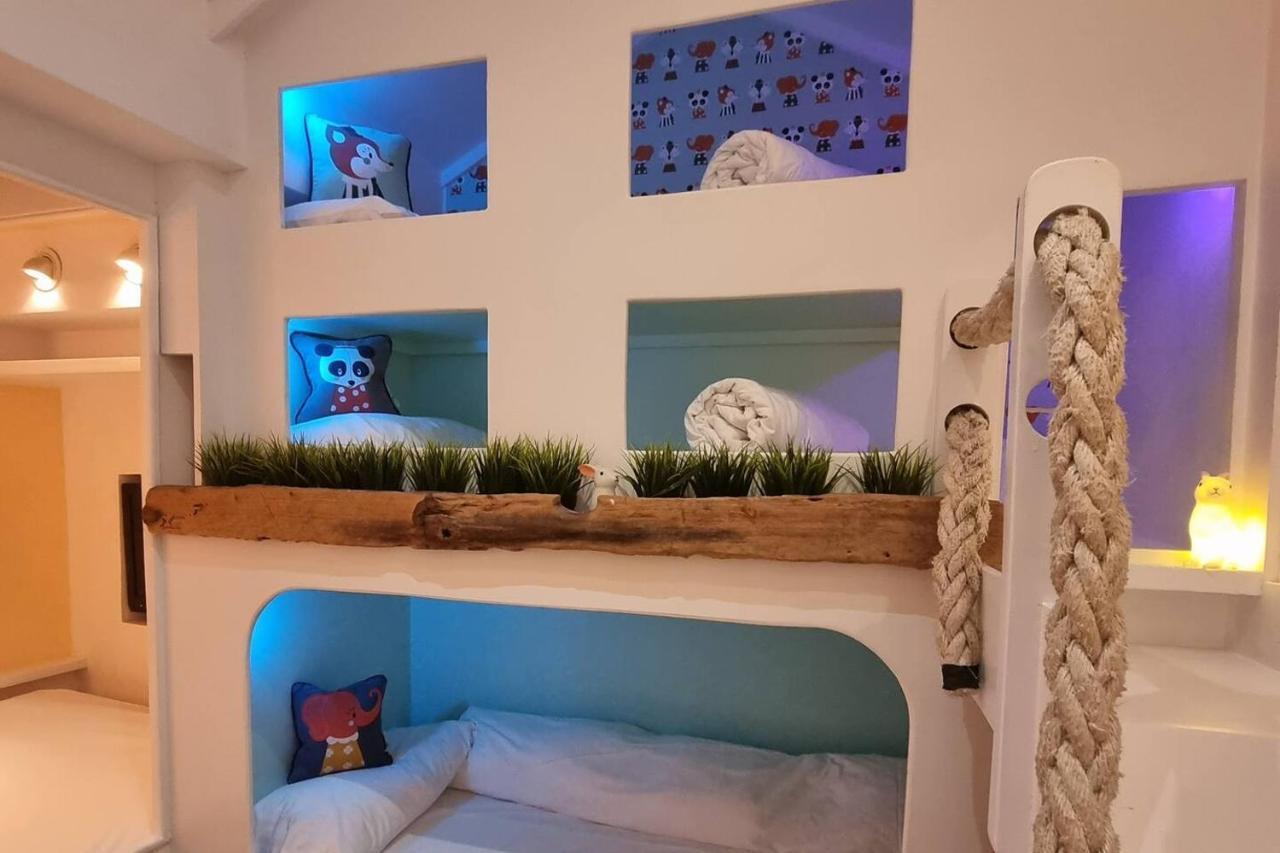 Quirky Seaside Family Cottage Walk To The Waves! Brighton Eksteriør billede